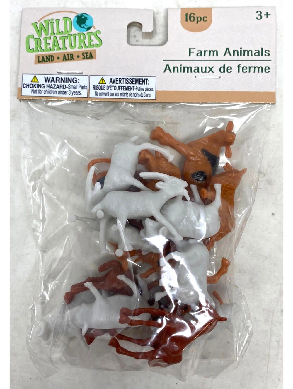 Wild Creatures Farm Animals 16 Piece Plastic Animals Playset Toy New